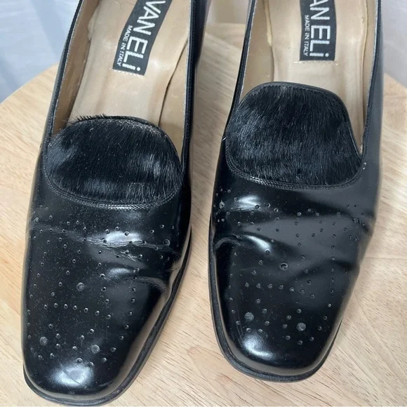 Vintage vaneli black fur embellished shoes - Picture 2 of 10